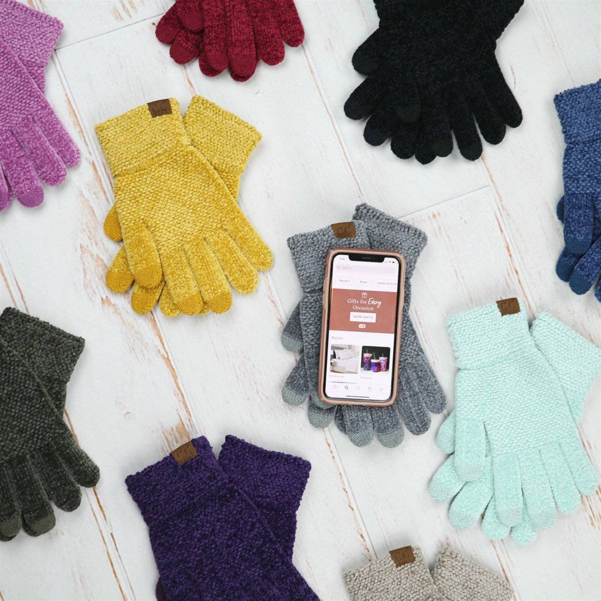 CC Chenille Touchscreen Glove: Ivory