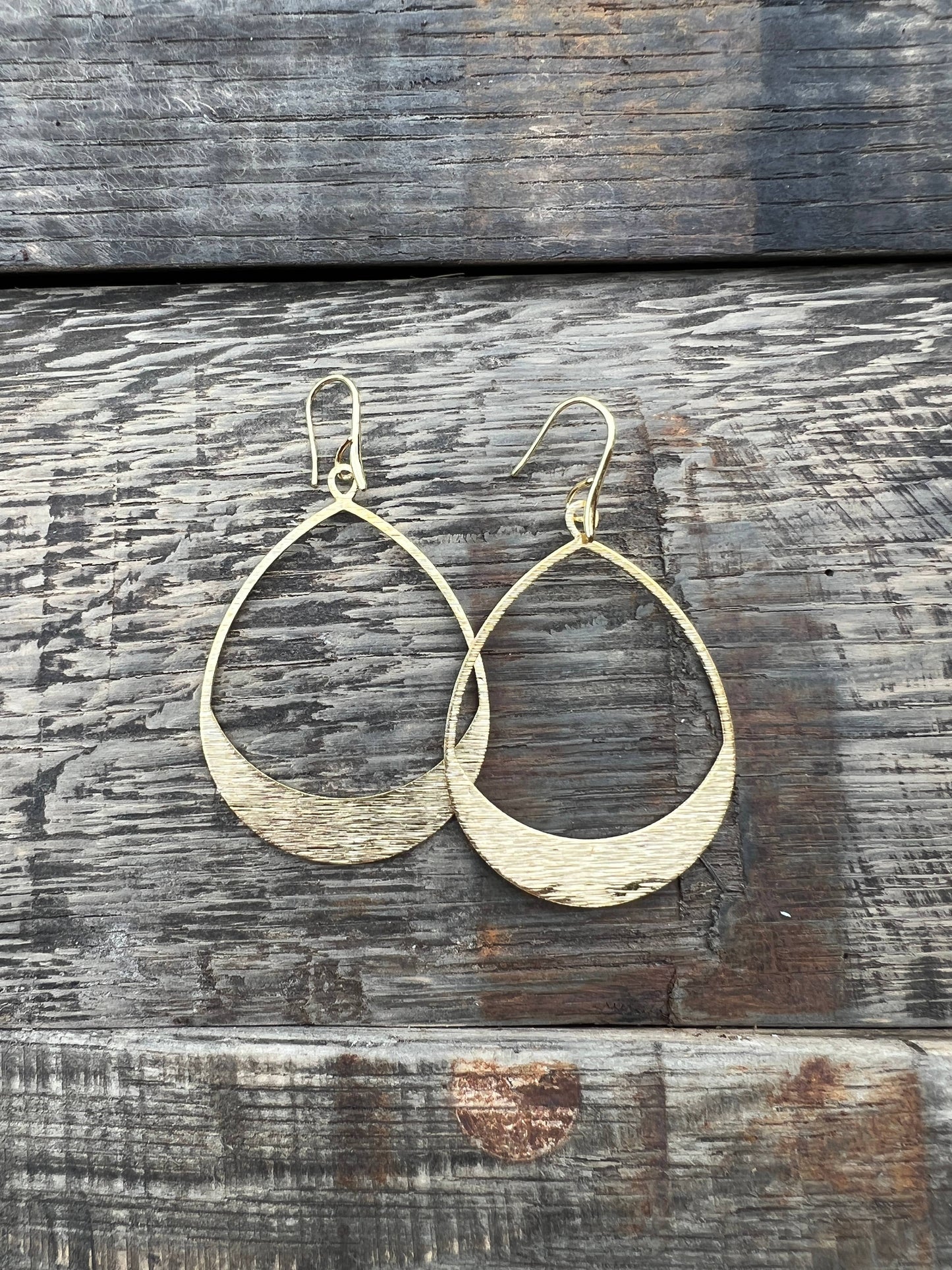 Brass Teardrops - Brushed Brass Simple Earrings